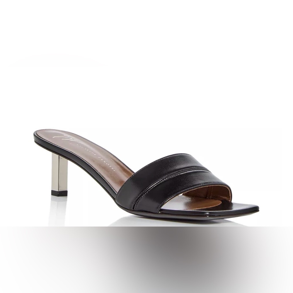 Giuseppe Zanotti
Women's Berenys Slide Sandals